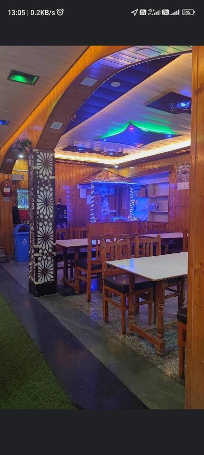 Srīnagar New Zum Zum Hotel & Restaurant المظهر الخارجي الصورة